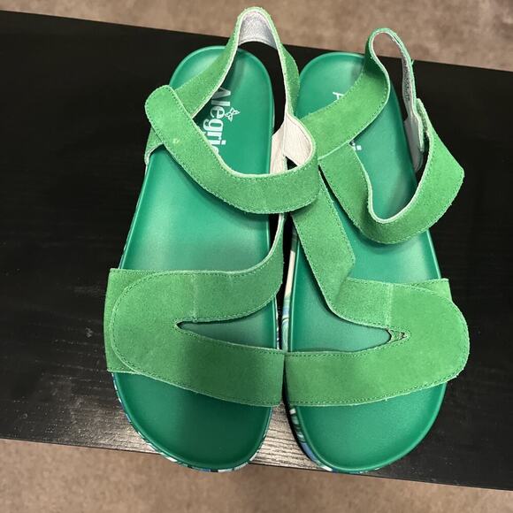 ALEGRIA BY PG LITE GREEN SUEDE ADUSTABLE STRAP FLAT ANA-171 SANDALS 38 / 7.5 - Picture 2 of 13